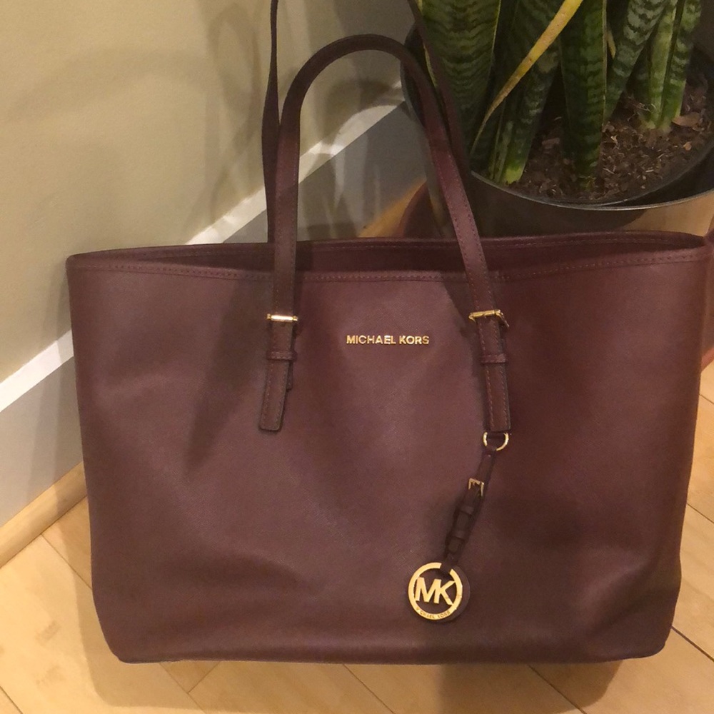 Michael Kors Jet Set Tote